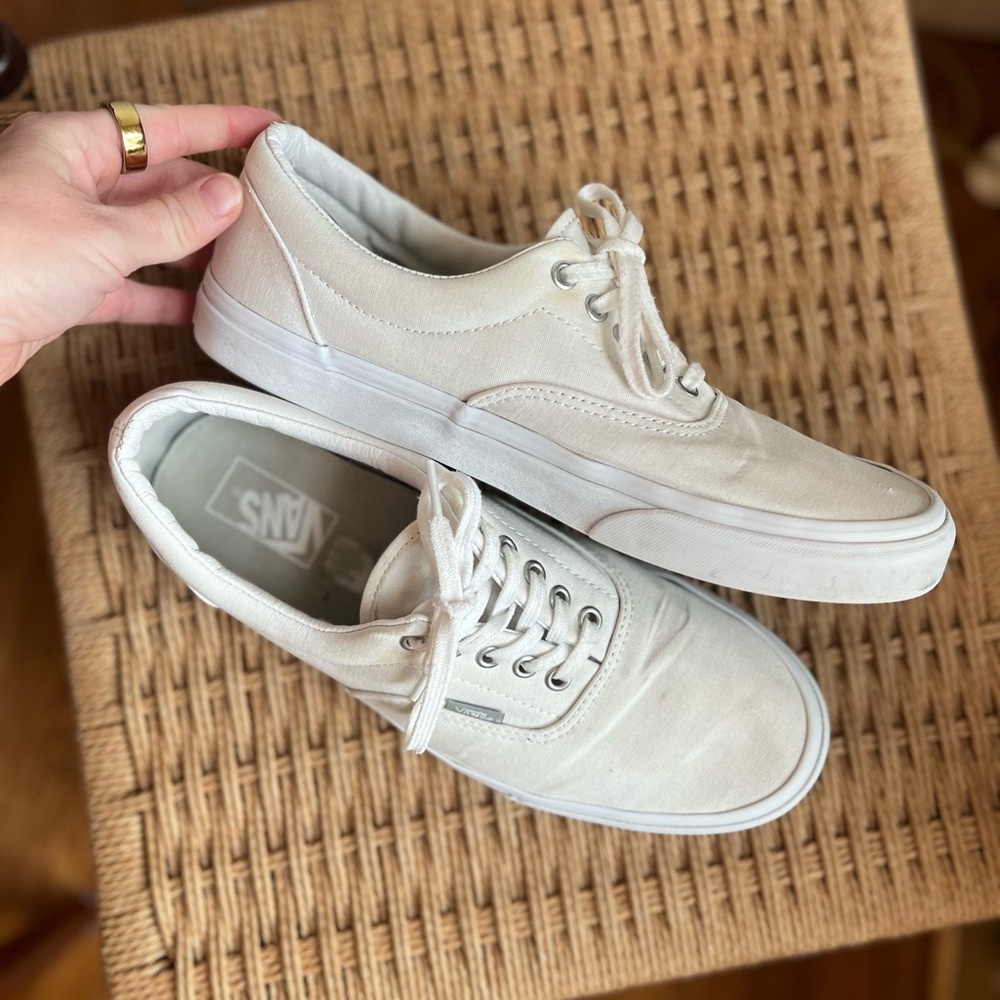 Vans Era Triple White Sneakers Size 12 Women / 10.5 Men Canvas Classic Low Top - Picture 11 of 14
